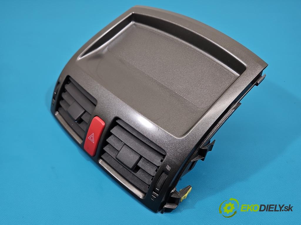 Toyota Auris I 2006-2013 1.6 VVTI 124hp manual 91 kW 1598 cm3 5- Mřížka: kúrenia stredová 55670-02130 (Mriežka kúrenia (fukár))