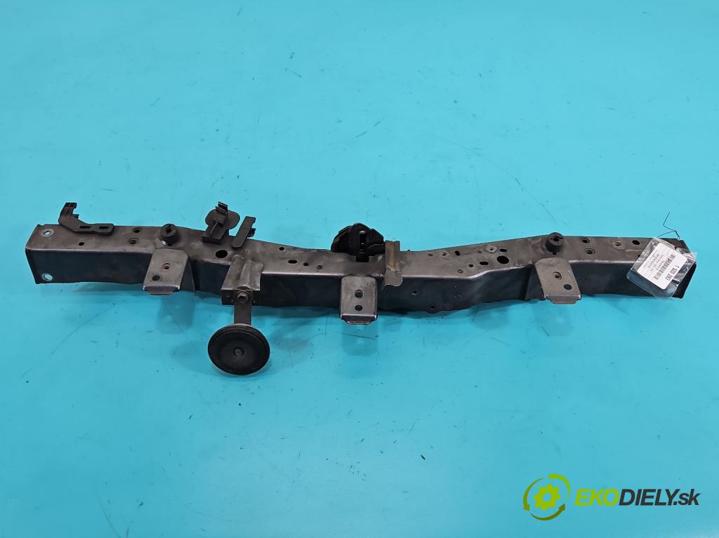 Toyota Auris I 2006-2013 1.6 VVTI 124 hp manual 91 kW 1598 cm3 5- stěna přední  (Přední výztuha)