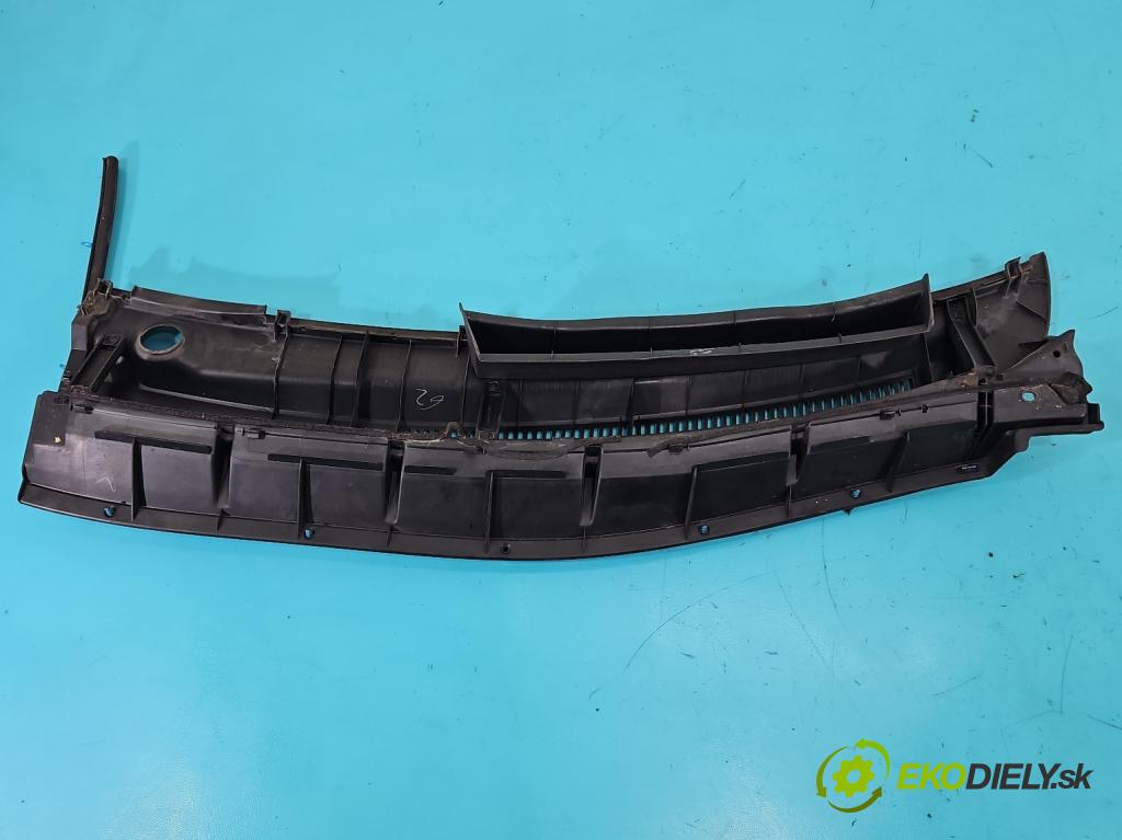 Toyota Auris I 2006-2013 1.6 VVTI 124hp manual 91 kW 1598 cm3 5- torpédo 55781-02160 (Torpédo (plast pod čelným sklom))