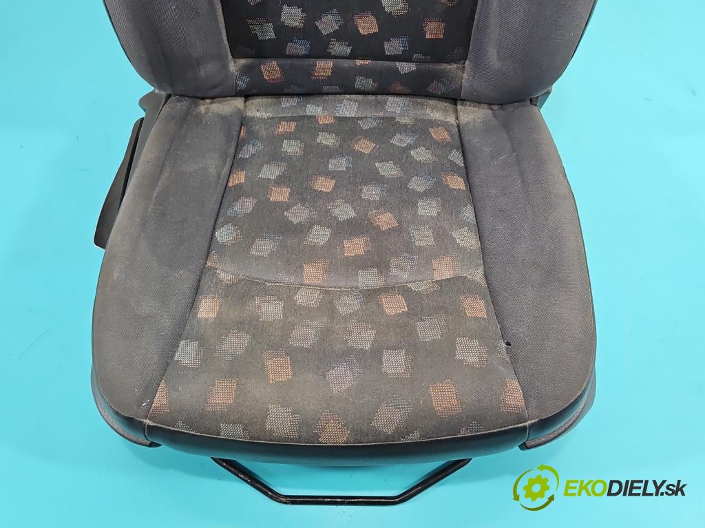 Mercedes Vito W639 2003-2014 2.2 cdi (646982) 150 hp manual 110 kW 2148 cm3 5- Sedadlo pravý  (Sedadlo)