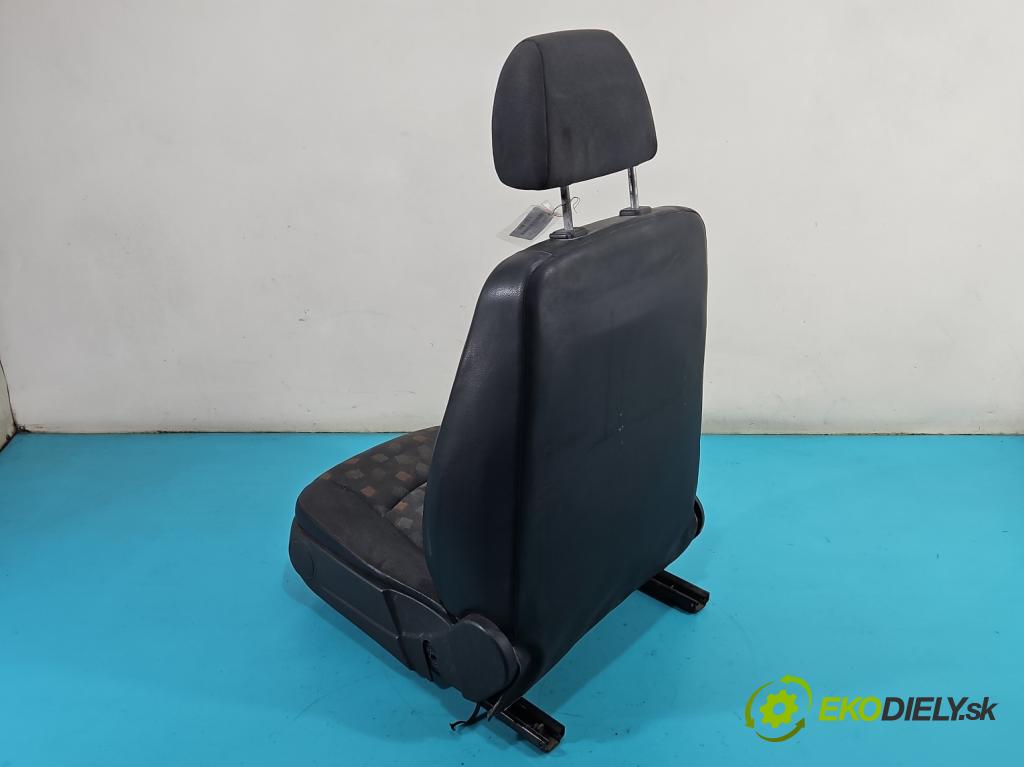 Mercedes Vito W639 2003-2014 2.2 cdi (646982) 150 hp manual 110 kW 2148 cm3 5- Sedadlo pravý  (Sedadlo)