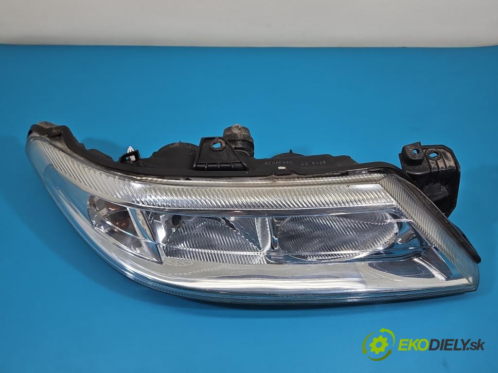 Renault Laguna II 2001-2007 1.8 16V 120 HP manual 88 kW 1783 cm3 5- Reflektor: pravý  (Svetlo predné pravé)