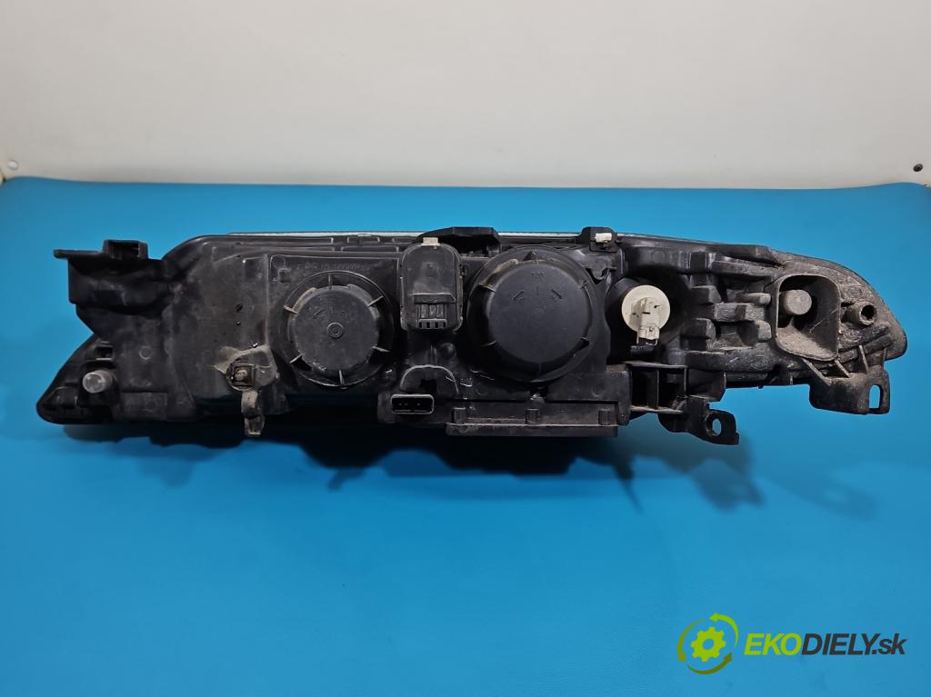 Renault Laguna II 2001-2007 1.8 16V 120 HP manual 88 kW 1783 cm3 5- Reflektor: pravý  (Svetlo predné pravé)