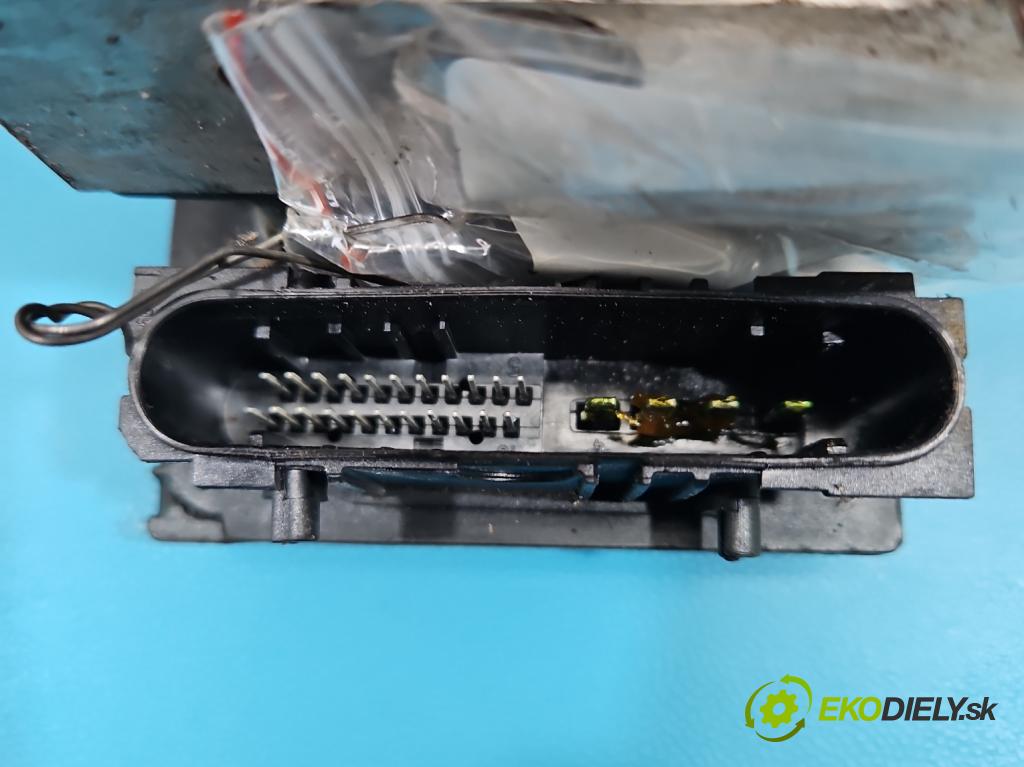 Peugeot 307 1.4 8V 75 HP manual 55 kW 1360 cm3 5- čerpadlo abs 0265800390 (Pumpa ABS)