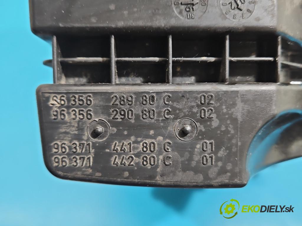 Peugeot 307 1.4 8V 75 HP manual 55 kW 1360 cm3 5- obal filtra vzduchu 9635628980 (Obal vzduchového filtra)