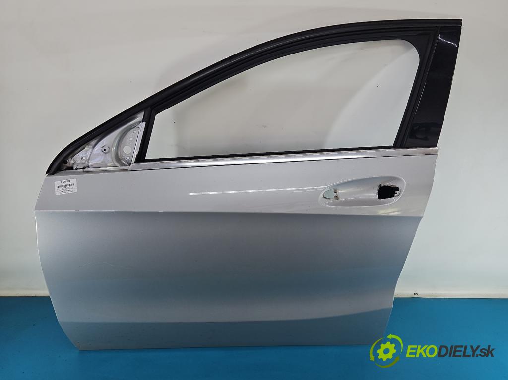 Mercedes A W176 2012-2018 1.5 CDI 109 HP manual 80 kW 1461 cm3 5- dvere predné ľavé  (Kľučka dverí ostatné)