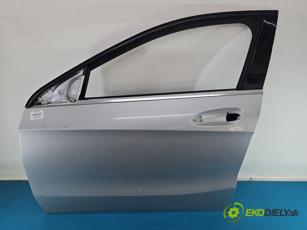 Mercedes A W176 2012-2018 1.5 CDI 109 HP manual 80 kW 1461 cm3 5- dvere predné ľavé  (Kľučka dverí ostatné)