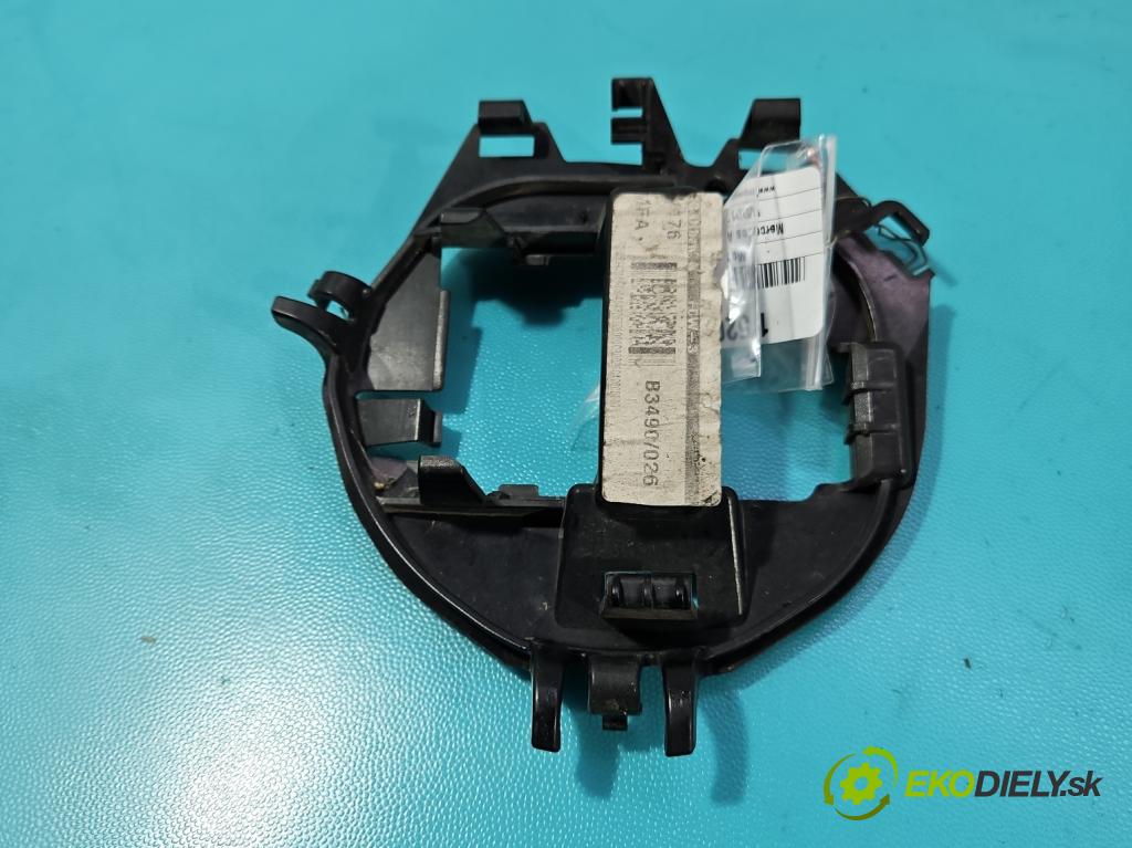 Mercedes A W176 2012-2018 1.5 CDI 109 HP manual 80 kW 1461 cm3 5- Upevnenie: B3490/026