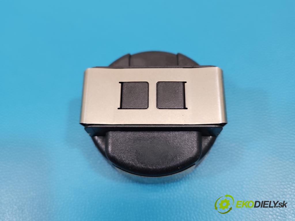 Mercedes A W176 2012-2018 1.5 CDI 109 HP manual 80 kW 1461 cm3 5- snímač déšť: A2469012504 (Snímač dažďa)