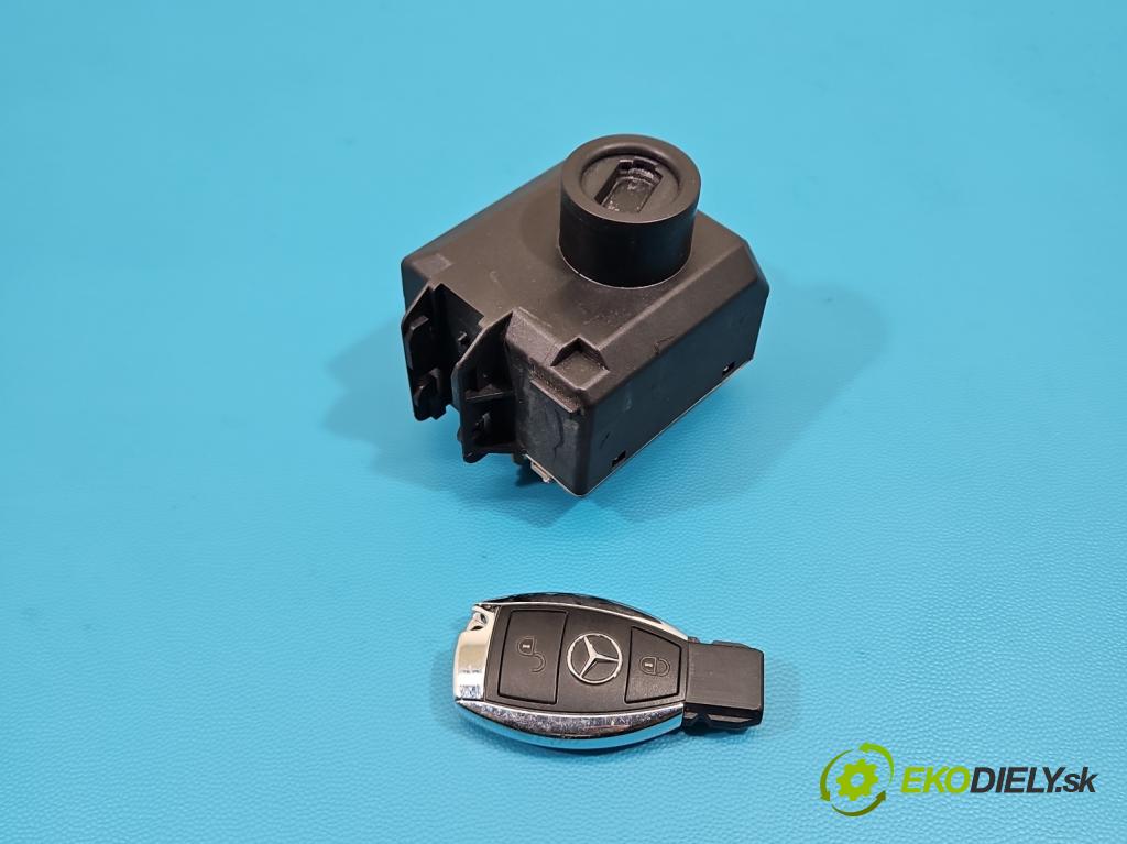 Mercedes A W176 2012-2018 1.5 CDI 109 HP manual 80 kW 1461 cm3 5- Spínačka A2469055501 (Spínacia skrinka)