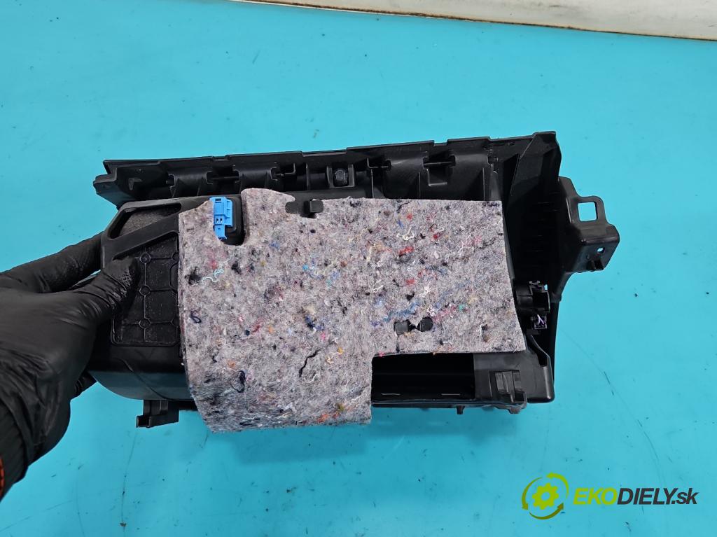 Mercedes A W176 2012-2018 1.5 CDI 109 HP manual 80 kW 1461 cm3 5- kastlík