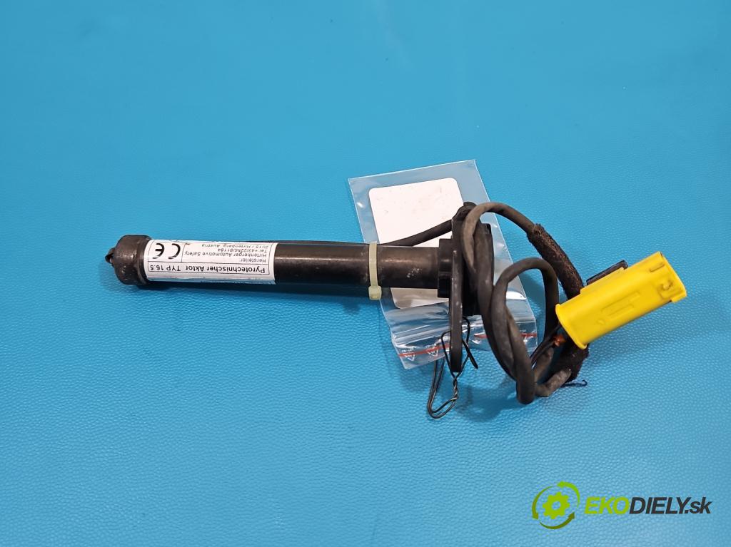 Mercedes A W176 2012-2018 1.5 CDI 109 HP manual 80 kW 1461 cm3 5- airbag vzduch: ostatné 0589-P1-000095
