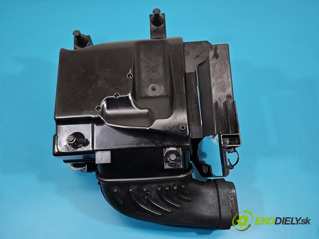 Mercedes A W176 2012-2018 1.5 CDI 109 HP manual 80 kW 1461 cm3 5- obal filtra vzduchu A6070900301 (Obal vzduchového filtra)