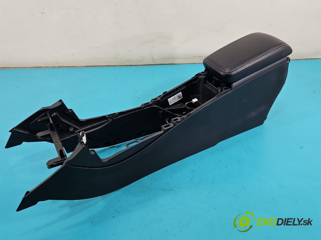 Mercedes A W176 2012-2018 1.5 CDI 109 HP manual 80 kW 1461 cm3 5- operadlo A1766801300 (Lakťová opierka)