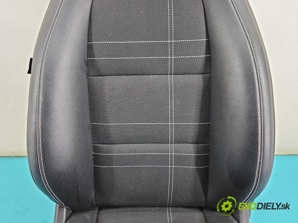 Mercedes A W176 2012-2018 1.5 CDI 109 hp manual 80 kW 1461 cm3 5- Sedadlo pravý  (Sedadlo)
