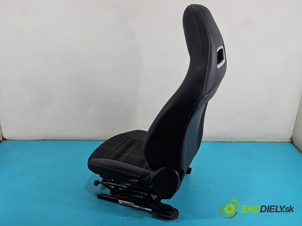 Mercedes A W176 2012-2018 1.5 CDI 109 hp manual 80 kW 1461 cm3 5- Sedadlo pravý  (Sedadlo)