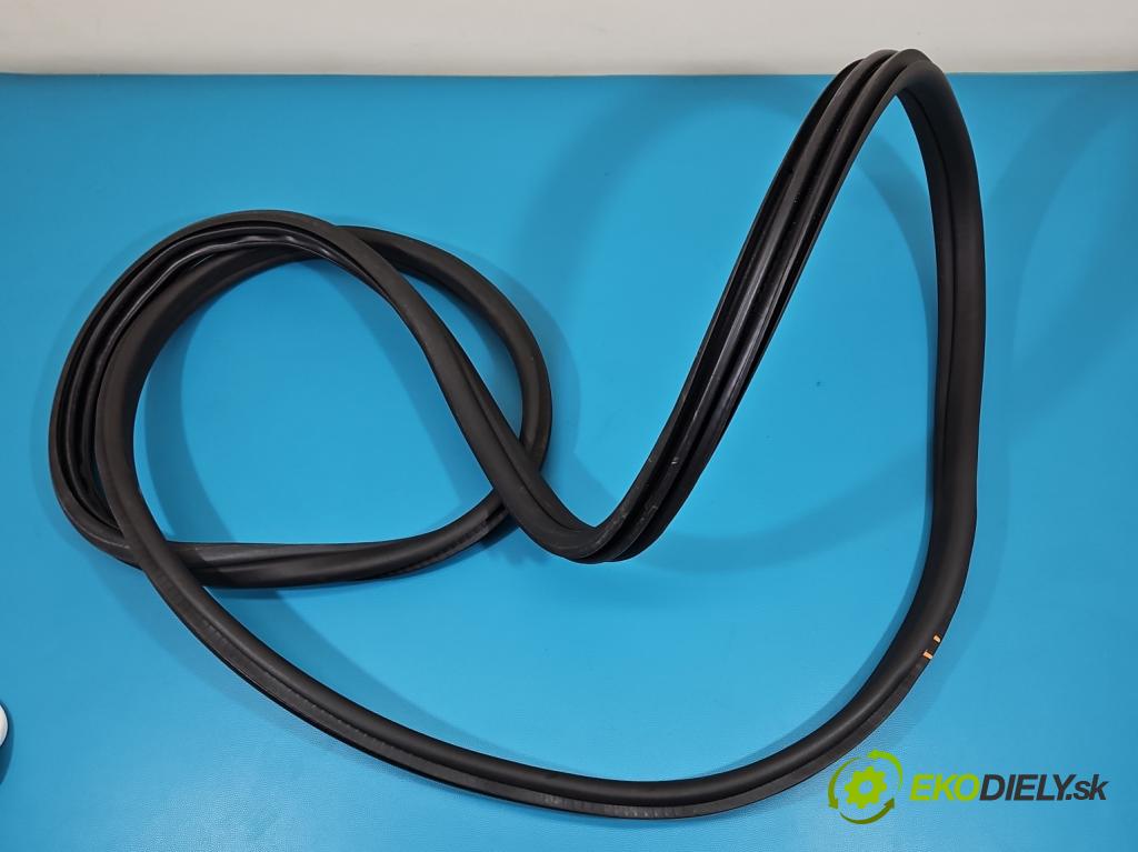 Bmw iX3 G08 0.0 elektrický: 286 hp automatic 210 kW  5- Těsnění: dveře zadní pravé 7393449 (Karoserie ostatní)