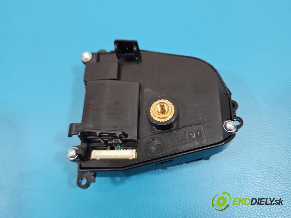 Bmw iX3 G08 0.0 elektrický: 286 HP automatic 210 kW  5- prepínač multifunkční: řízení:  (Prepínacie páčky pod volantom)