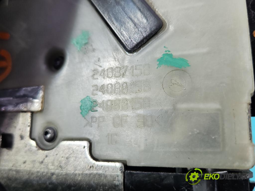Citroen C4 Picasso I 2006-2013 1.8 16V 125 HP manual 92 kW 1749 cm3 5- zámok predné ľavý 24090816