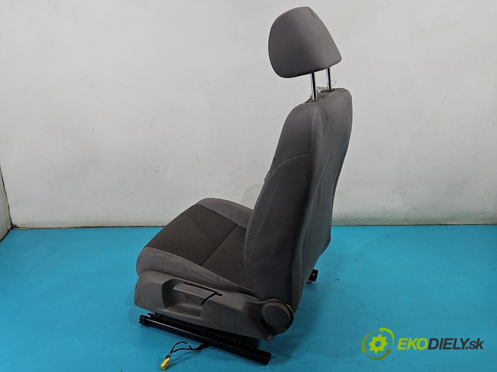 Vw Golf VI 2008-2013 1.6 TDI 90 HP manual 66 kW 1598 cm3 5- Sedačka ľavý  (Sedadlo)