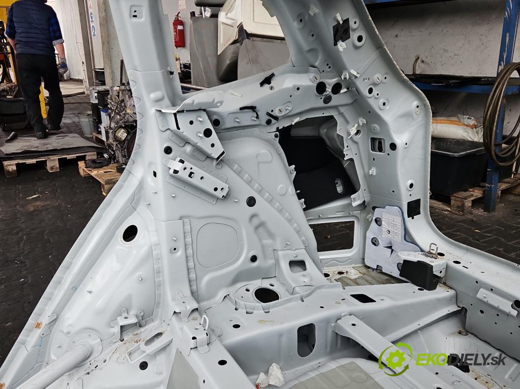 Bmw iX3 G08 0.0 elektrický: 286 hp automatic 210 kW  5- blatnik zadní pravý