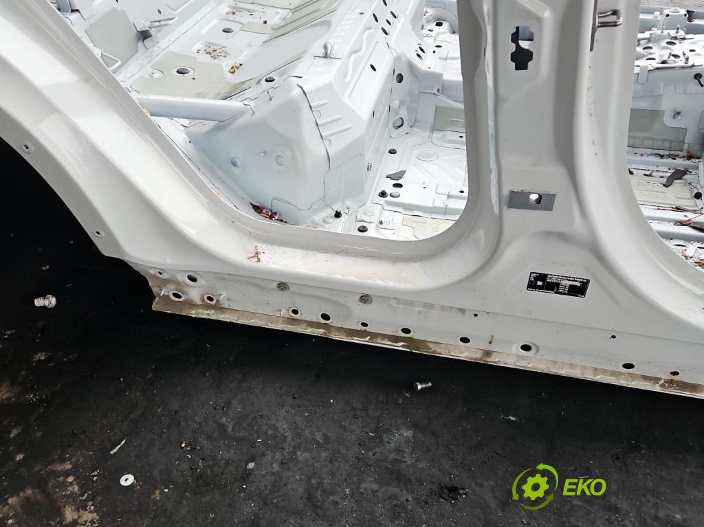 Bmw iX3 G08 0.0 elektrický: 286 hp automatic 210 kW  5- práh pravý  (Karoserie ostatní)