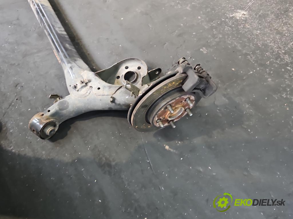 Toyota Auris I 2006-2013 1.6 VVTI 124 hp manual 91 kW 1598 cm3 5- zadní výztuha  (Zadní výztuha)