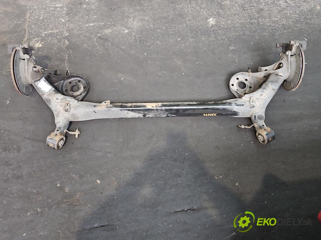 Toyota Auris I 2006-2013 1.6 VVTI 124 hp manual 91 kW 1598 cm3 5- zadní výztuha  (Zadní výztuha)