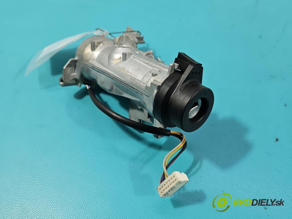 Skoda Octavia III 2013- 1.6 tdi 110 HP manual 81 kW 1598 cm3 5- Spínačka 5Q0905865A (Spínacia skrinka)