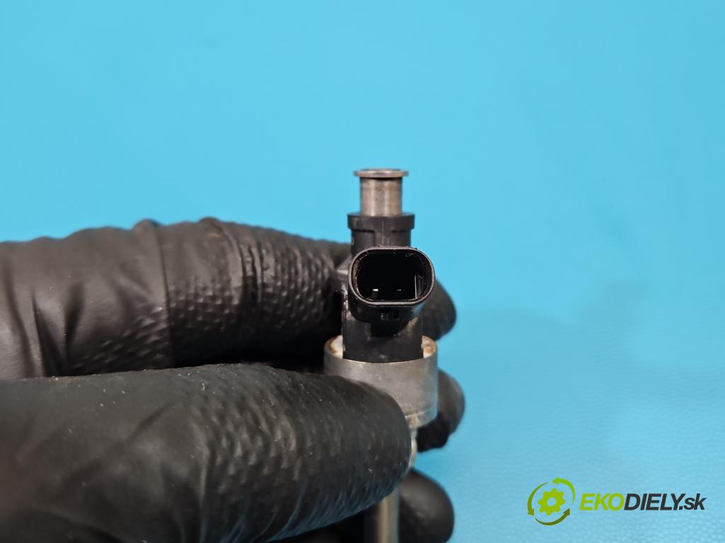 Audi Q5 2008-2016 3.0 tfsi: 272 HP automatic 200 kW 2995 cm3 5- vstrek 306E036P (Vstrekovač paliva)