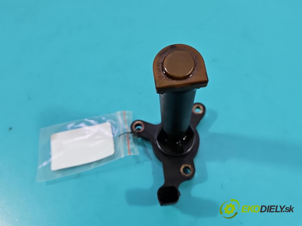 Mercedes Vito W639 2003-2014 2.2 cdi (646982) 150 HP manual 110 kW 2148 cm3 5- snímač úroveň: oleja: A0061533028 (Snímač)