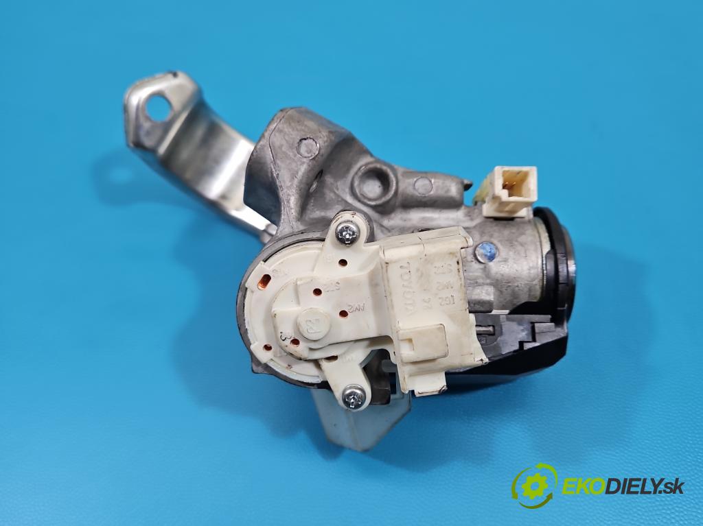 Toyota Auris I 2006-2013 1.6 VVTI 124hp manual 91 kW 1598 cm3 5- riadiaca jednotka motora 89661-02E51