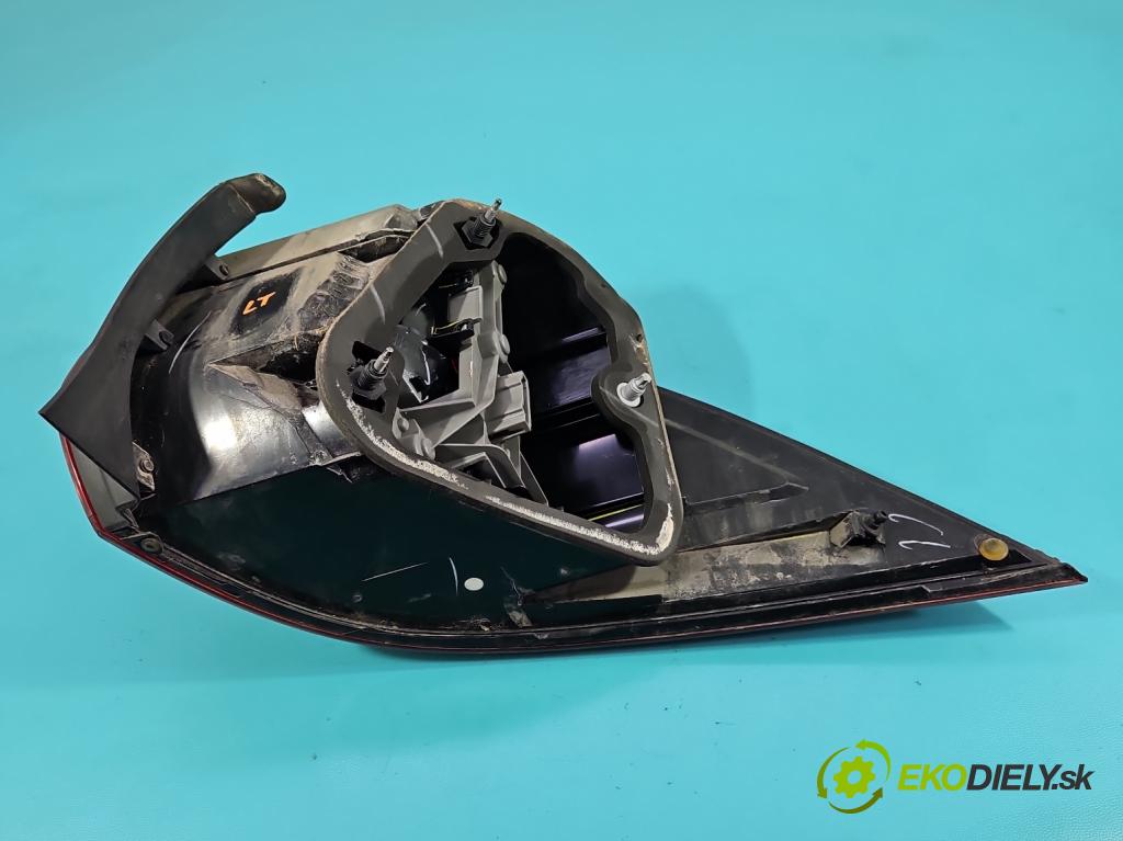 Vw Golf VI 2008-2013 1.6 TDI 90 HP manual 66 kW 1598 cm3 5- svetlo / reflektor zadné ľavé 1K9945095G (Kľučka dverí ostatné)