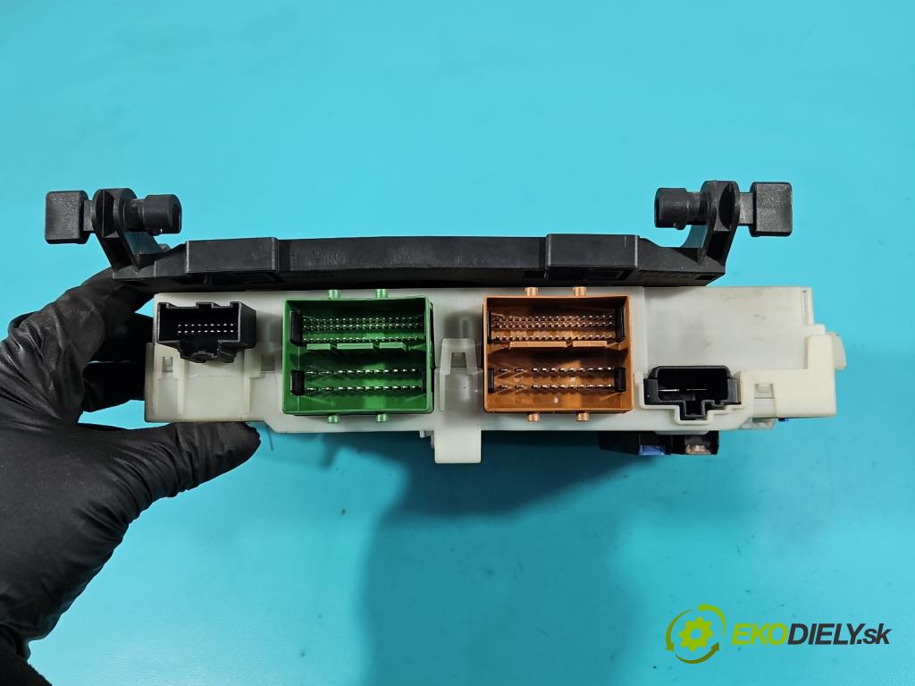 Ford S-max I 2006-2015 2.0 TDCI 140 HP manual 103 kW 1997 cm3 5- skrinka poistka 6G9T-14A073-CJ (Poistková skrinka)