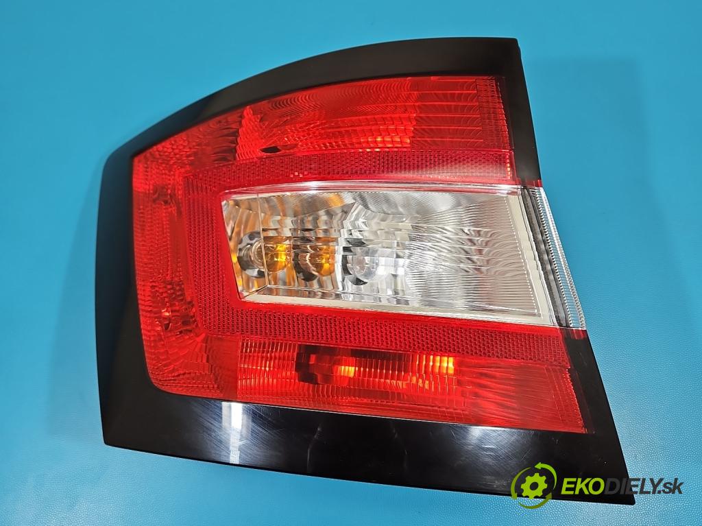 Skoda Fabia III 2014- 2021 1.2 TSI 110 HP manual 81 kW 1197 cm3 5- svetlo / reflektor zadné ľavé 6V9945095 (Kľučka dverí ostatné)