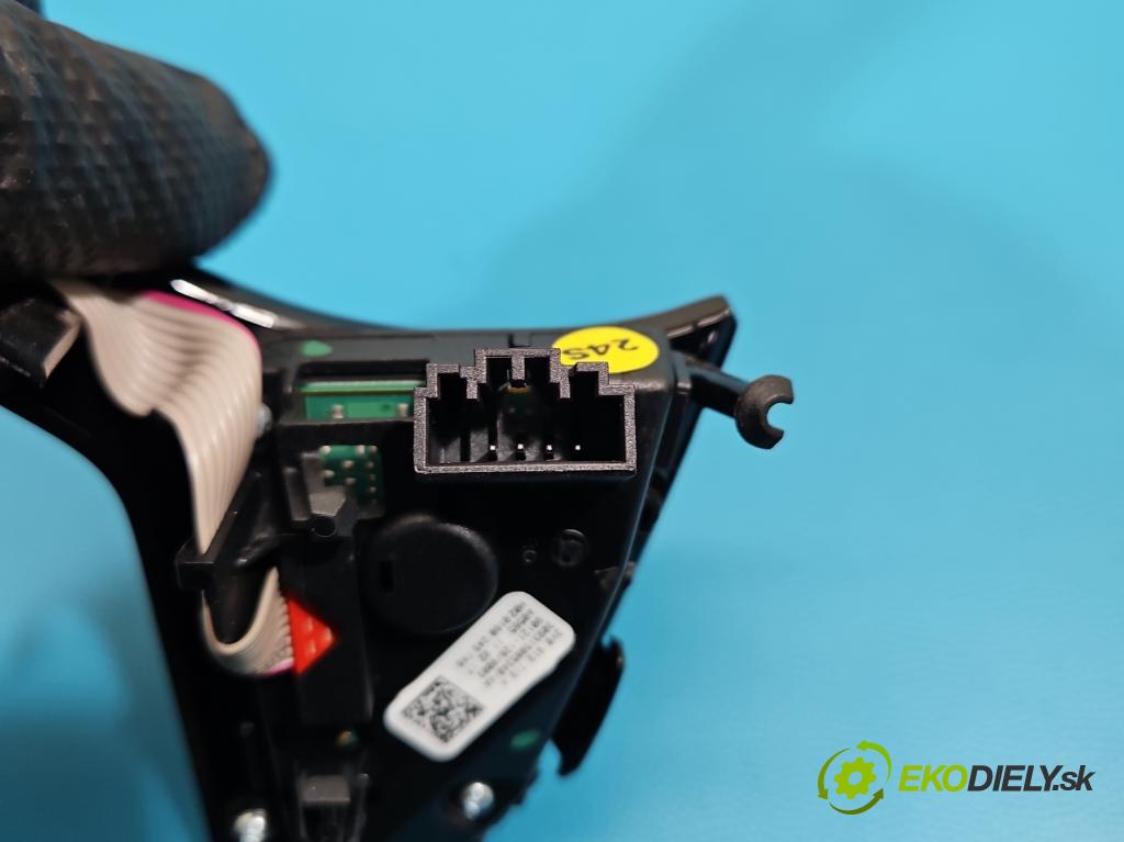 Skoda Fabia III 2014- 2021 1.2 TSI 110 HP manual 81 kW 1197 cm3 5- prepínač multifunkční: řízení: 3V0919719A (Prepínacie páčky pod volantom)