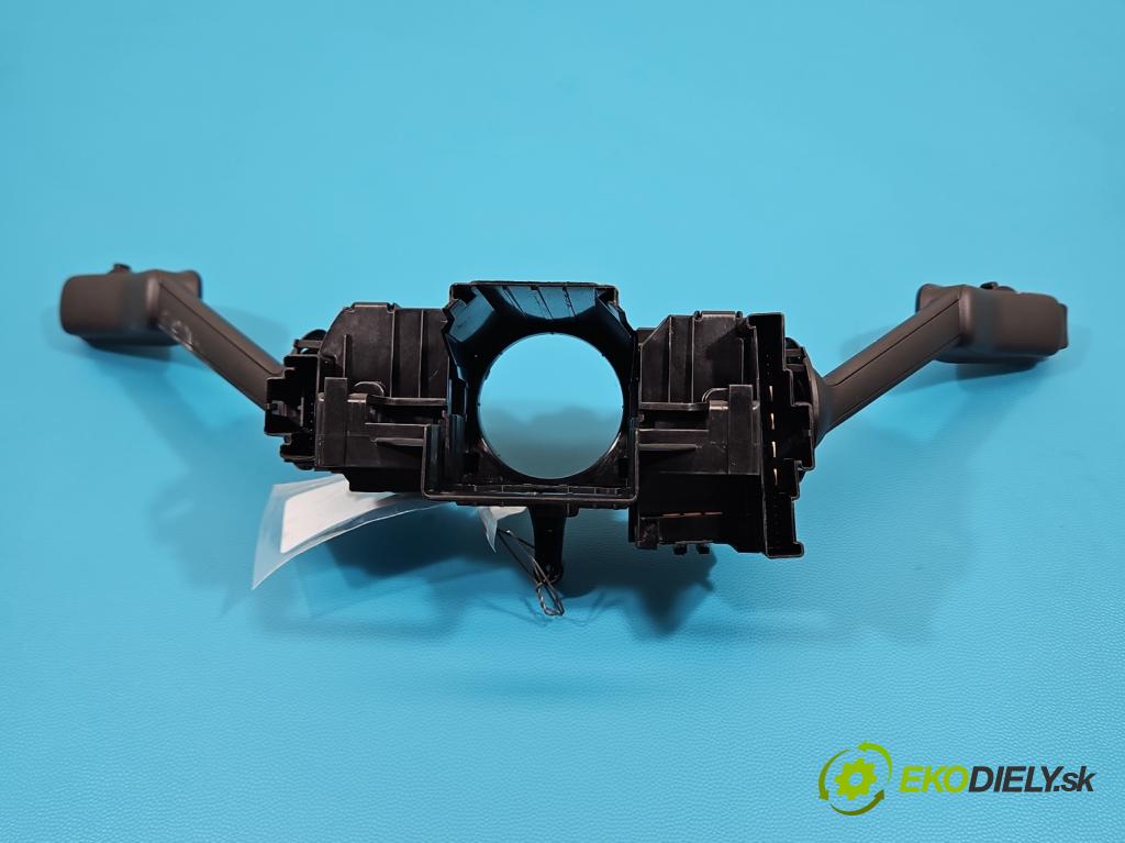 Skoda Fabia III 2014- 2021 1.2 TSI 110 HP manual 81 kW 1197 cm3 5- prepínač komplex: 6C0953501H (Prepínacie páčky pod volantom)