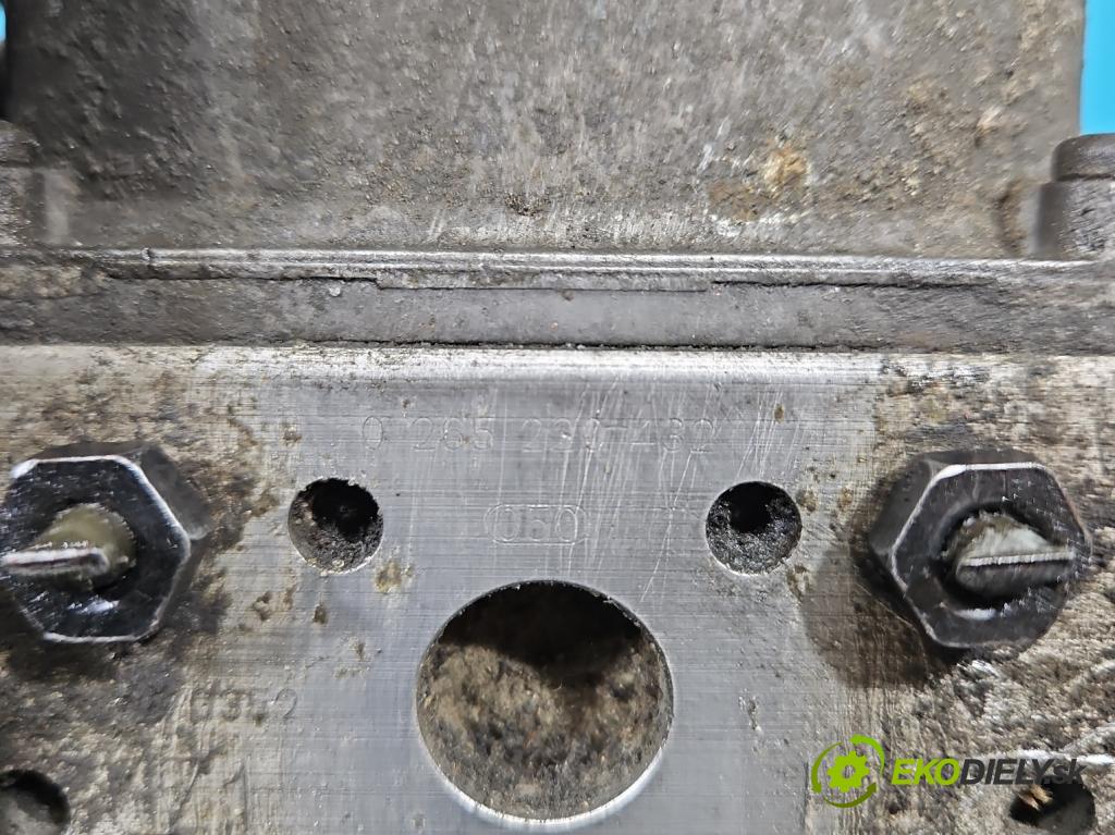 Vw Transporter T4 1990-2003 2.5 TDI 88 HP manual 65 kW 2461 cm3 5- čerpadlo abs 0265220432 (Pumpa ABS)