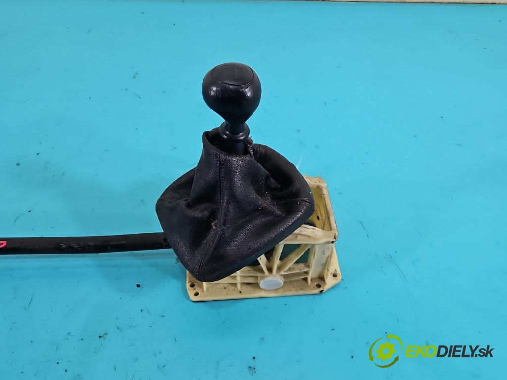 Daewoo Lanos 1.5 8v 0KM manual  1498 cm3 4- Páka: Změny: stupeň,rýchlosť  (Rýchlostná páka (kulisa))