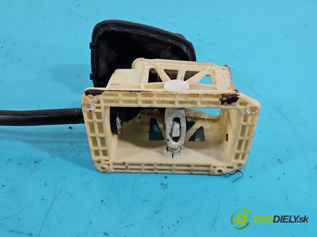 Daewoo Lanos 1.5 8v 0KM manual  1498 cm3 4- Páka: Změny: stupeň,rýchlosť  (Rýchlostná páka (kulisa))