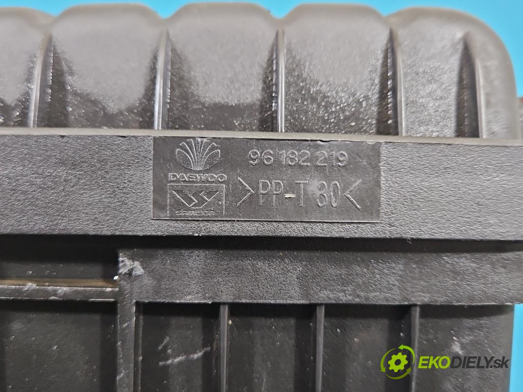 Daewoo Lanos 1.5 8v 0KM manual  1498 cm3 4- obal filtra vzduchu 96182219 (Obal vzduchového filtra)