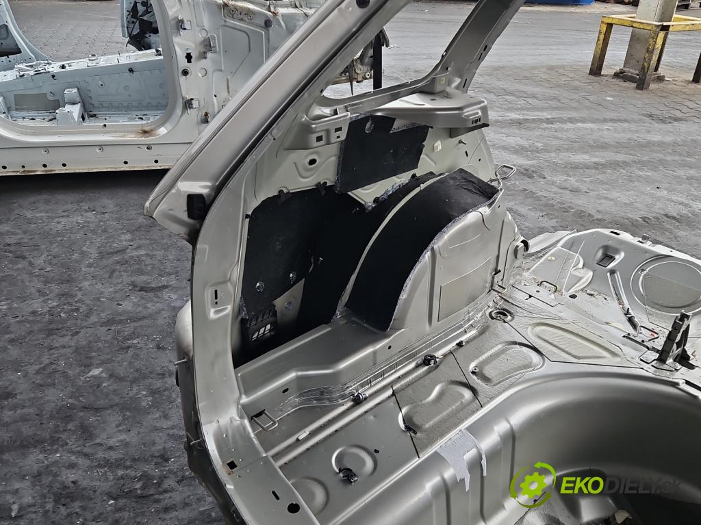 Skoda Fabia III 2014- 2021 1.2 TSI 110 HP manual 81 kW 1197 cm3 5- blatník zadné ľavý