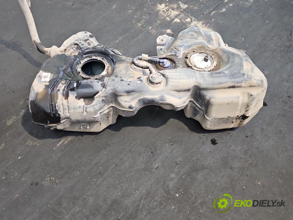 Vw Tiguan I 2007-2016 2.0d 140 HP manual 103 kW 1968 cm3 5- Nádrž: palivo 5N0201085K (Palivová nádrž)