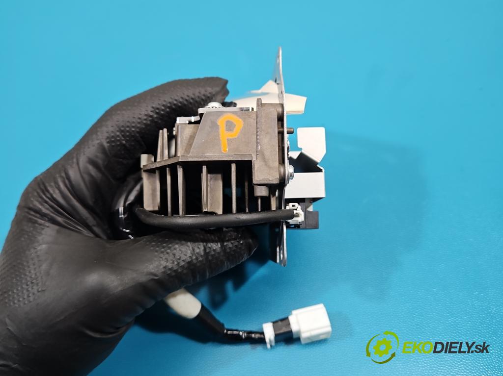 Lexus NX I 2014-2021 2.0 T 238HP automatic 175 kW 1998 cm3 5- Šošovka reflektor: pravej časti