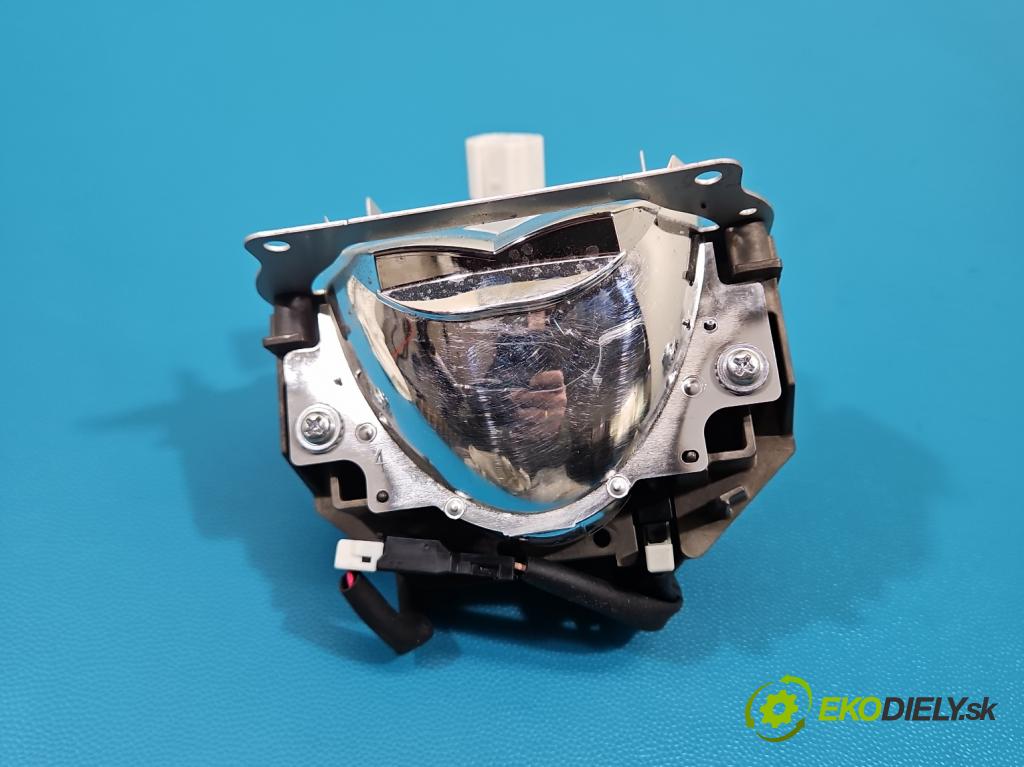 Lexus NX I 2014-2021 2.0 T 238HP automatic 175 kW 1998 cm3 5- Šošovka reflektor: pravej časti