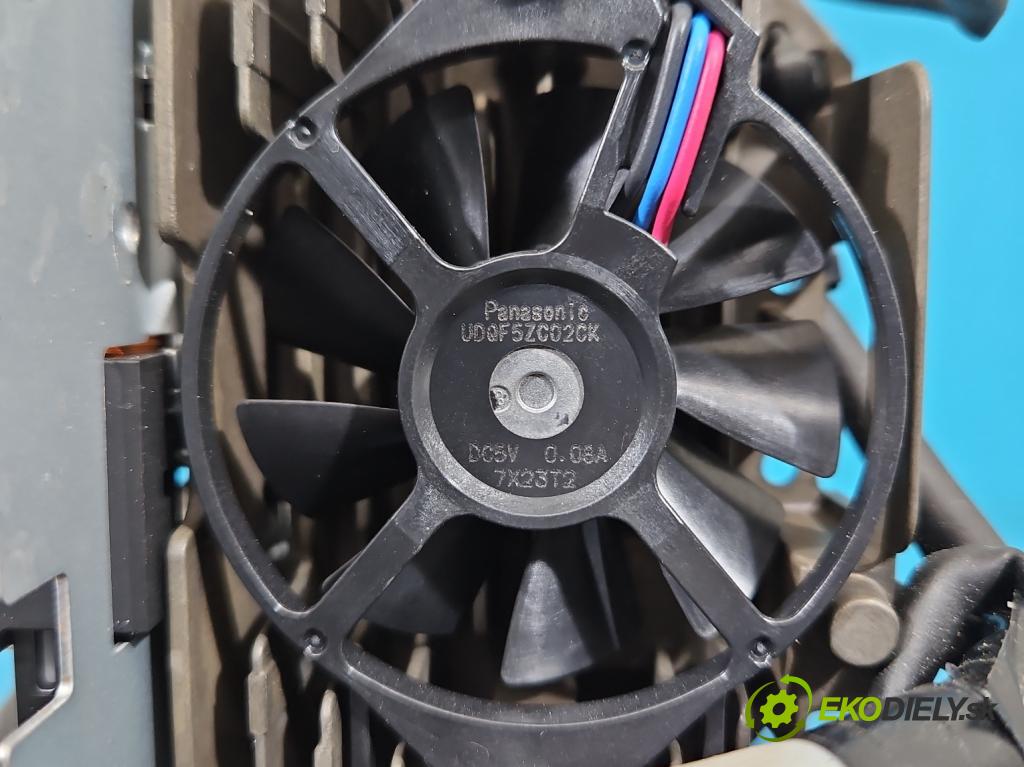 Lexus NX I 2014-2021 2.0 T 238HP automatic 175 kW 1998 cm3 5- Šošovka reflektor: pravej časti