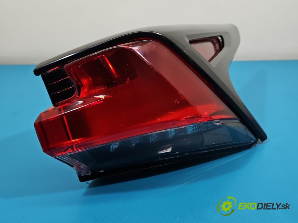 Lexus NX I 2014-2021 2.0 T 238HP automatic 175 kW 1998 cm3 5- svetlo / reflektor zadné pravé  (Kľučka dverí ostatné)