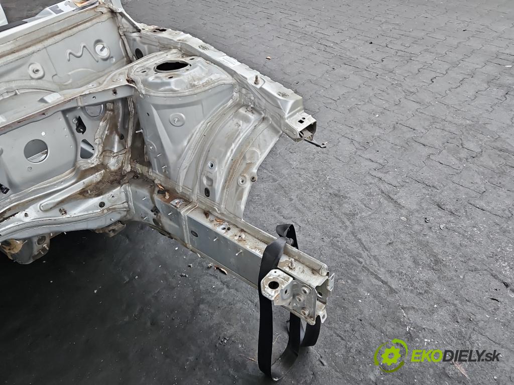 Mercedes A W176 2012-2018 1.5 CDI 109 HP manual 80 kW 1461 cm3 5- štvrťka ľavé