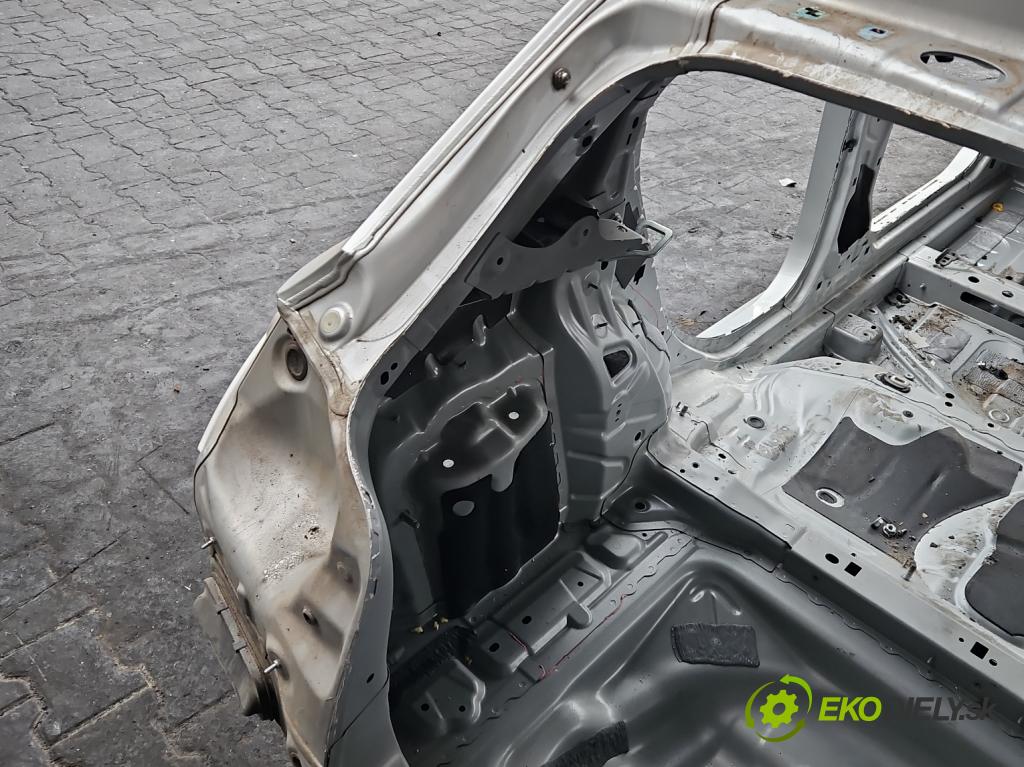 Mercedes A W176 2012-2018 1.5 CDI (607951) 109 hp manual 80 kW 1461 cm3 5- blatnik zadní levý