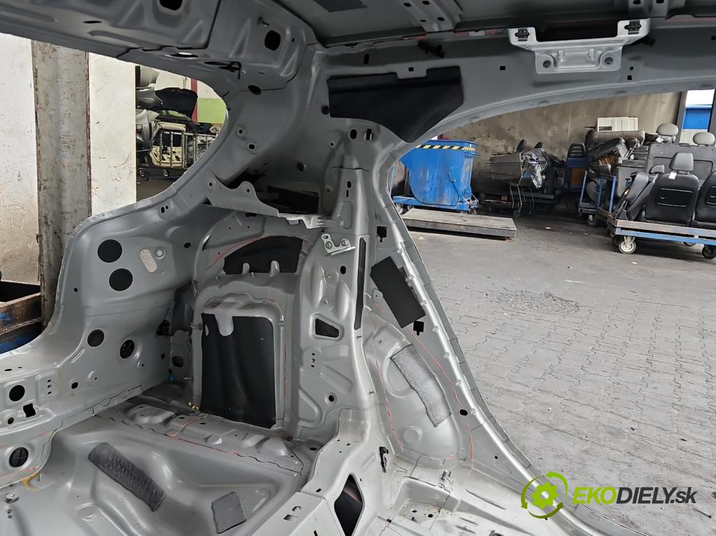 Mercedes A W176 2012-2018 1.5 CDI (607951) 109 hp manual 80 kW 1461 cm3 5- blatnik zadní levý